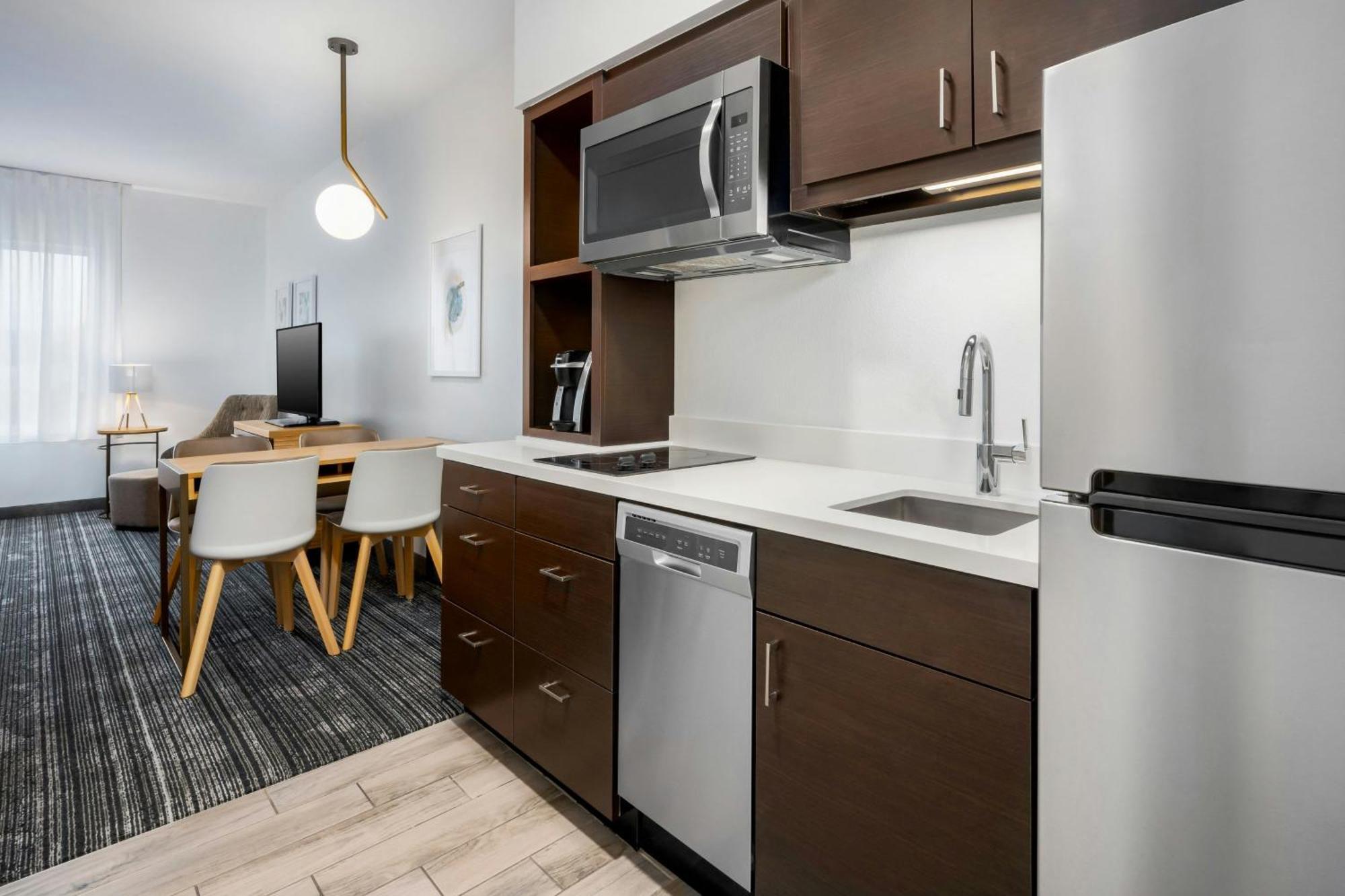 Towneplace Suites Дотан Екстериор снимка